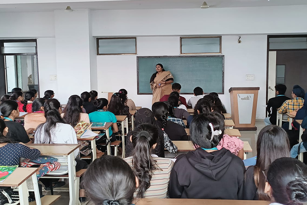 Asst.Prof .Mruthula M Nair delivering lecture for bridge course on the topic Final Accounts