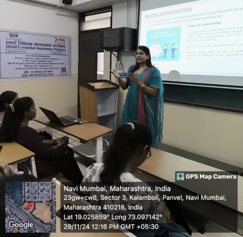 Ms. Surabhi Gupta explaining the benefits of Investing Early