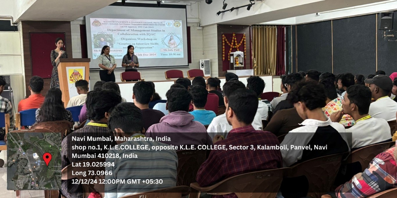 Asst. Prof. Shafaq H. Khan introducing the Resource Person Ms. Juily Patil