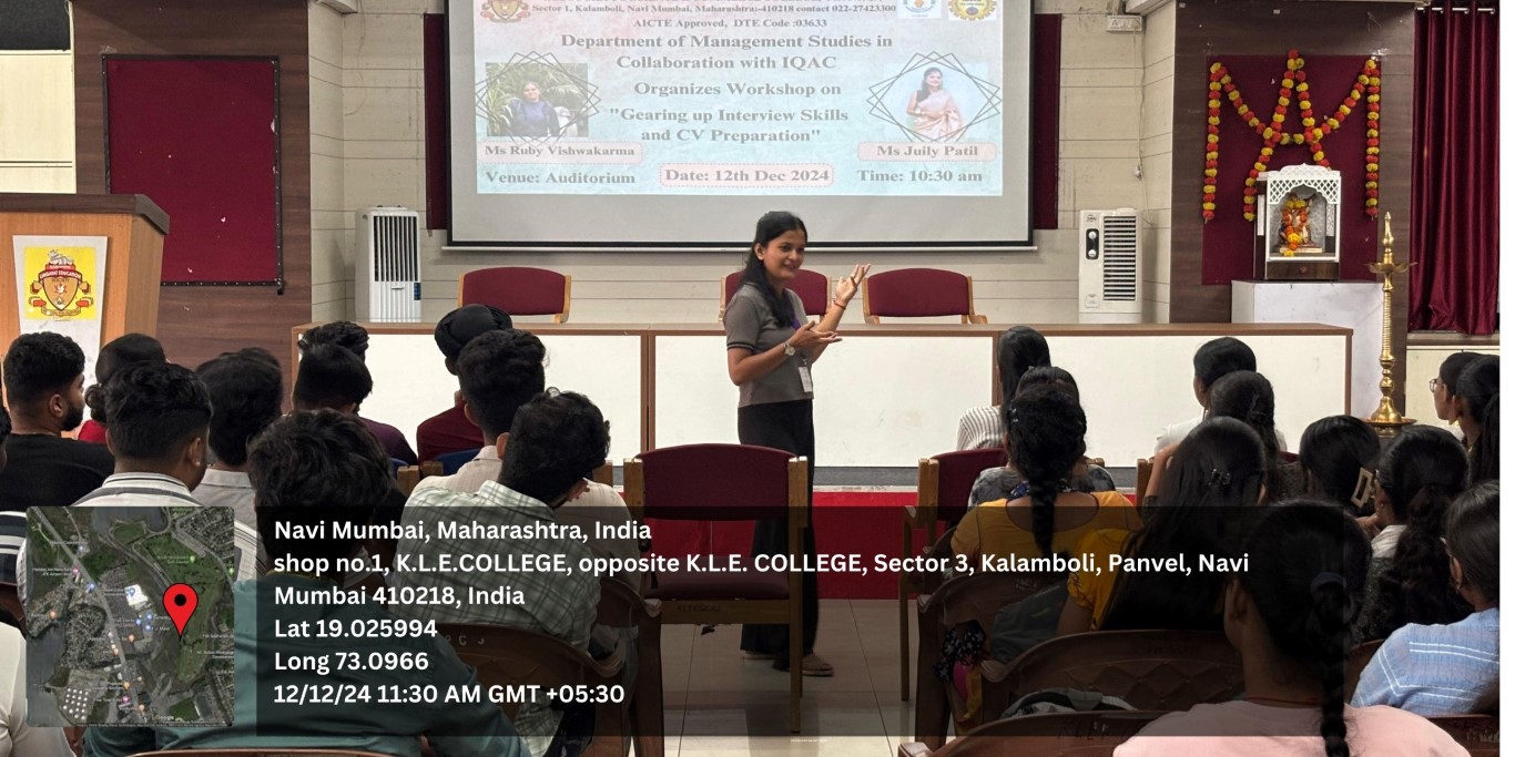 Resource Person Ms. Juily Patil explaining the nuances of Interview Skills