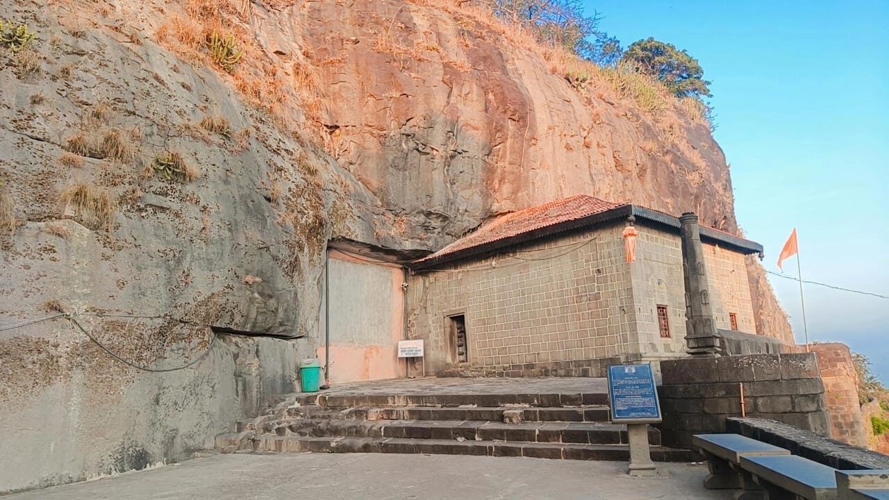 One Day Staff Picnic Shivneri Ozar Junnar 01 1 rotated