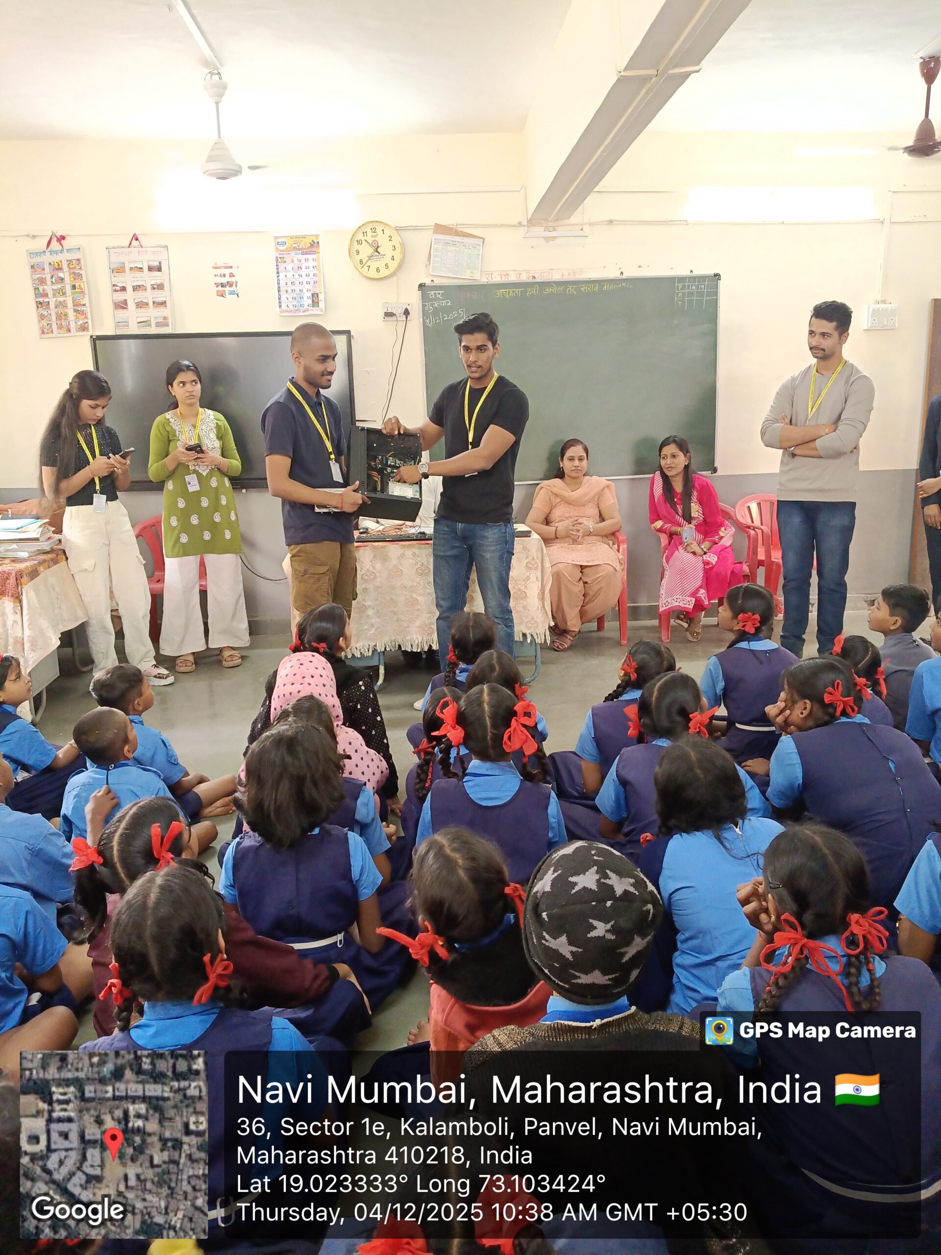 Extension activity in Raigad Jilha Parishad school on occasion of World Computer Literacy Day 04 scaled