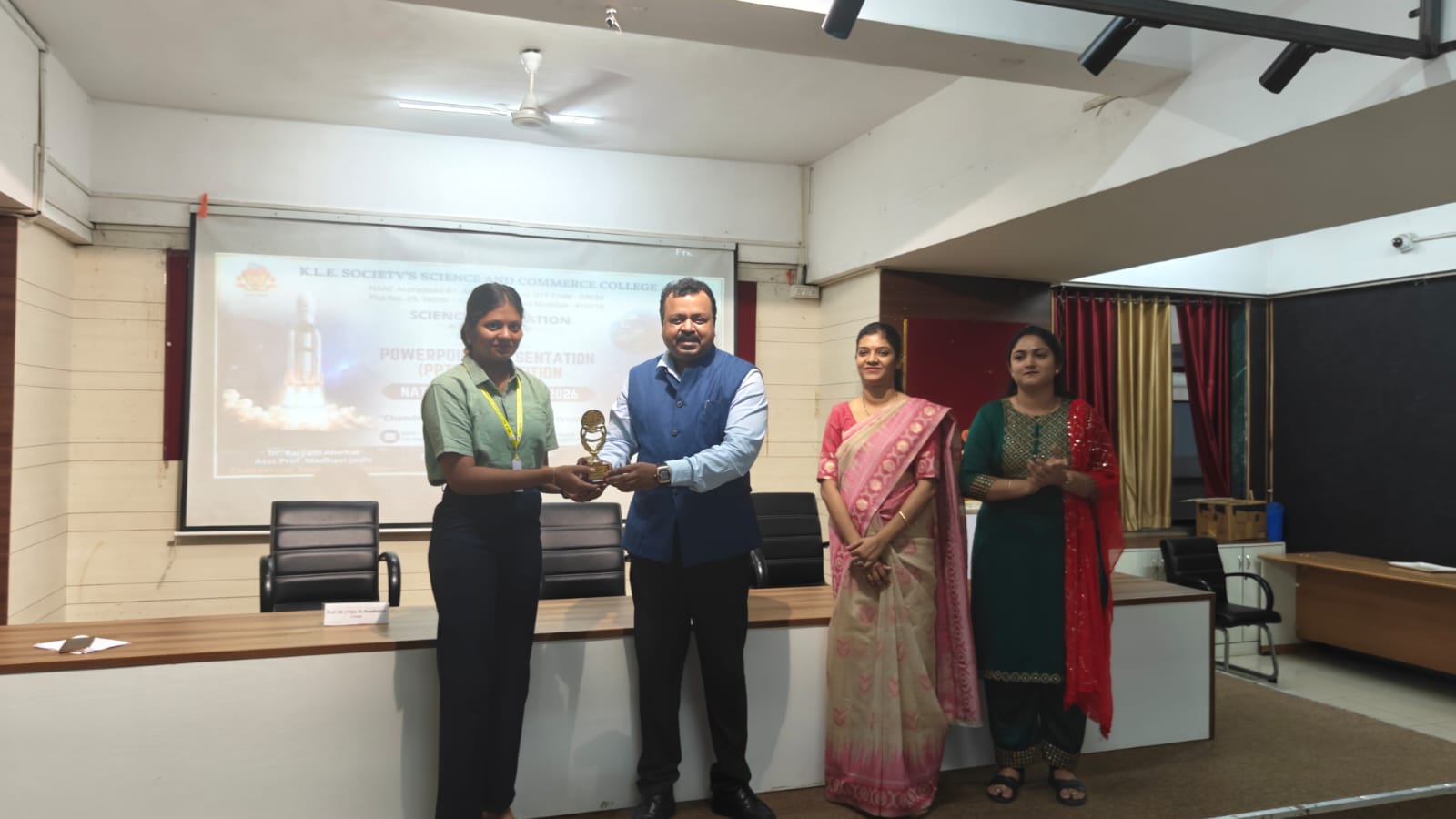 Powerpoint Presentation Competition 03