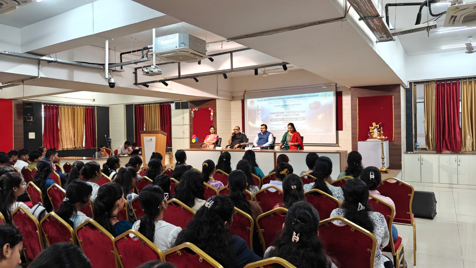 Powerpoint Presentation Competition 09